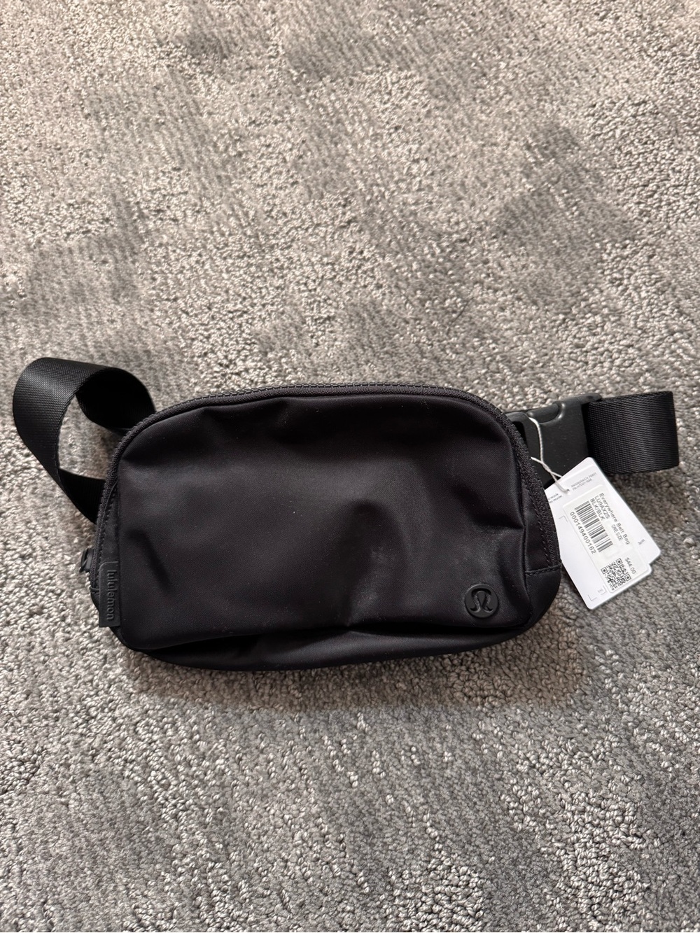 lululemon belt bag (NWT)